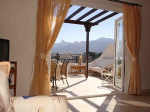 Ferienwohnung Cyprus Harbour View Penthouse, Kyrenia
