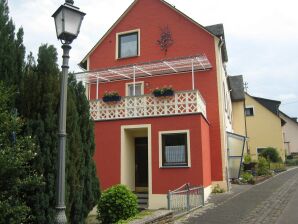 Ferienhaus Attraktive Ferienwohnung in Bremm an der Mosel nahe den Weinbergen - Bremm - image1