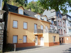 Holiday house Spacious holiday home in Briedel near River Mosel - Briedel - image1