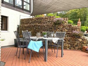 Garden-view Apartment in Sauerland with Terrace - Marsberg - image1