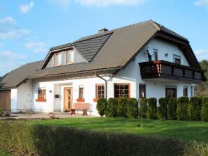 Apartment Ferienwohnung im Sauerland mit Terrasse und Kamin - Hallenberg - image1