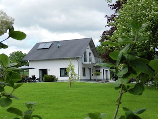 Villa Medebach Outdoor Recording 1