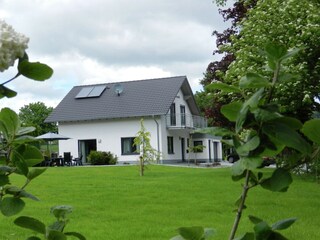 Villa Medebach Outdoor Recording 2