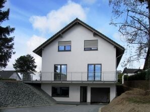 Villa moderne à Küstelberg avec pelouse ensoleillé - Medebach - image1