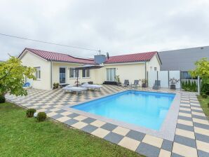 Ferienhaus in Markdorf mit Pool