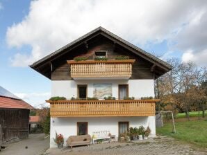 Farmhouse Flat on a farm near the Arber ski area - Neukirchen beim Heiligen Blut - image1