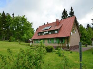 Modern Apartment in Tabarz/Thüringer Wald with Garden - Western Rennsteig - image1