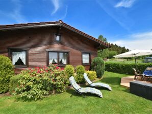 Holiday house Holiday home in Altenfeld Thuringia with parking - Altenfeld - image1