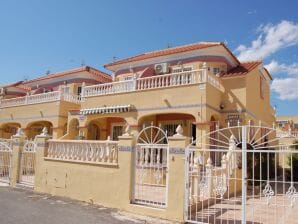 Acogedora casa de vacaciones en Valencia con piscina - san miguel de salinas - image1