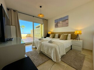 Hauptschlafzimmer mit direktem Meerblick