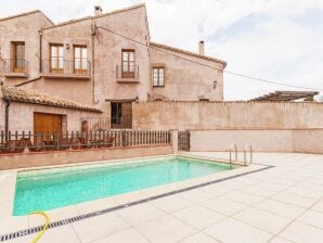 Casa de vacaciones Masia espaciosa con piscina privada en Catalunya - Castellfollit del Boix - image1