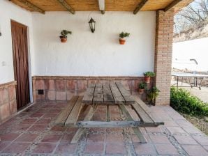 Casa de vacaciones Casa rural en Andalucía con una fantástica piscina y jardín - Villanueva de la Concepción - image1