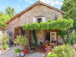 Holiday cottage Roussines Outdoor Recording 2