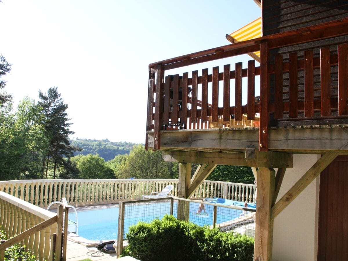 Ferienhaus Beaulieu (Cantal) Außenaufnahme 5