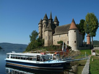 Holiday house Beaulieu (Cantal) Environment 23