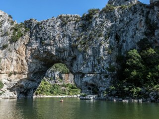 Villa Sampzon Omgeving 38