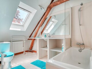 Farmhouse Boncourt Features 24