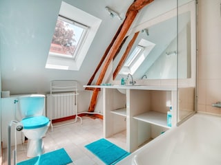 Farmhouse Boncourt Features 32