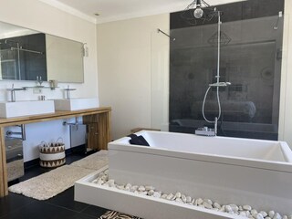 Villa Grasse Caratteristiche 32