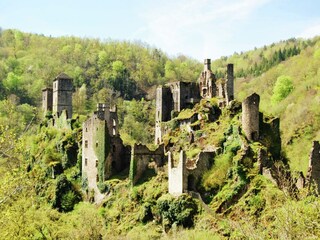 Holiday house Laval-sur-Luzège Environment 37