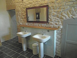 Castello Lurcy-Lévis Caratteristiche 33