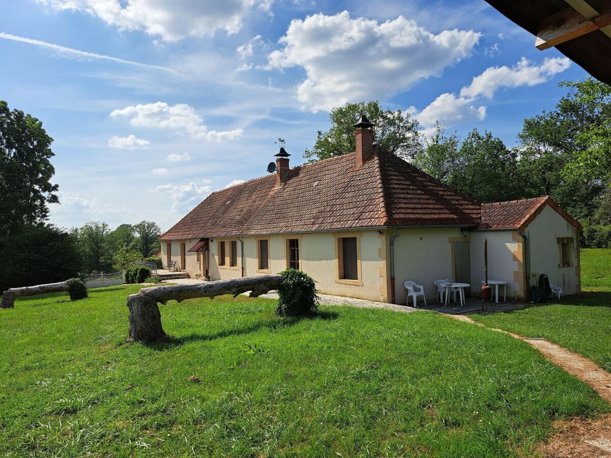 Ferienhaus Tronget Außenaufnahme 2