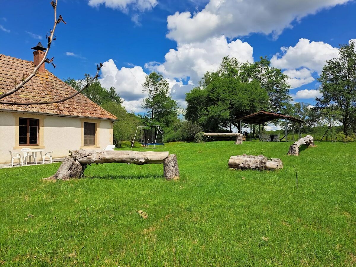 Ferienhaus Tronget Außenaufnahme 12