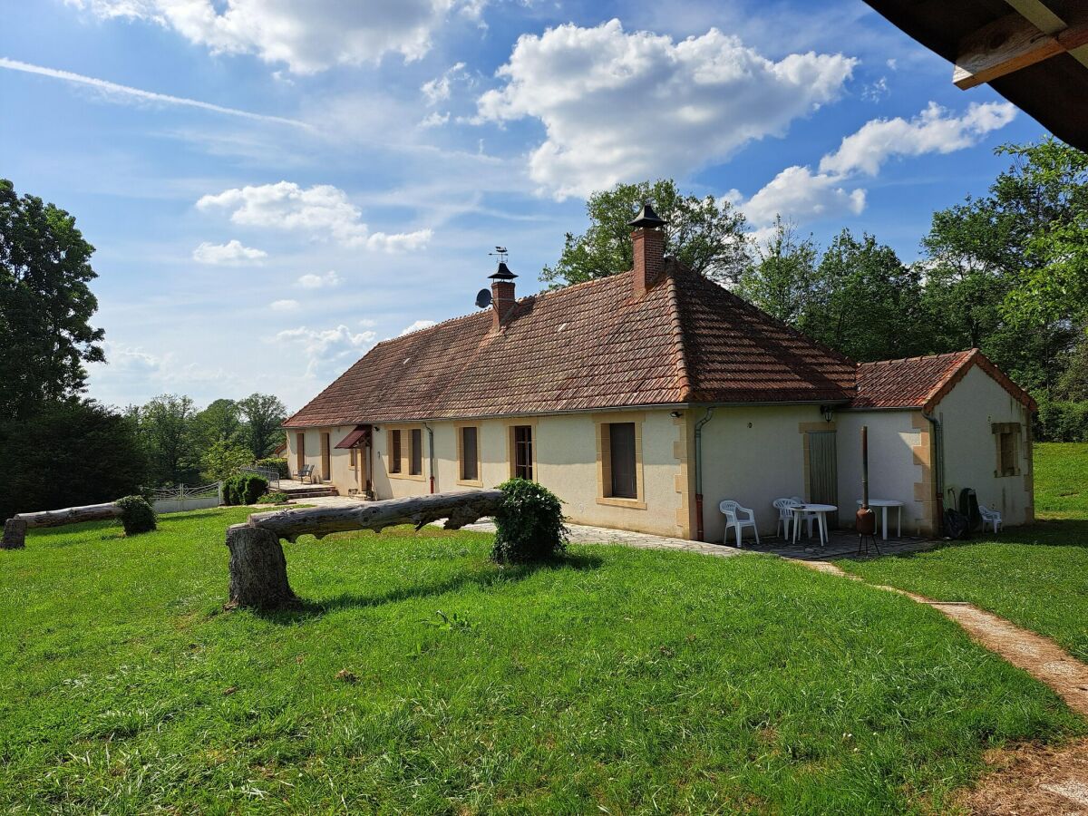 Ferienhaus Tronget Außenaufnahme 3