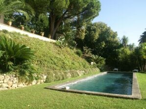 Belle villa à Cannes, du 18e siècle avec piscine privée et vue mer - Cannes - image1