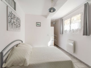 Holiday house Chateauneuf-Villevieille Features 24