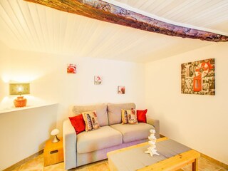Holiday house Chateauneuf-Villevieille Features 1