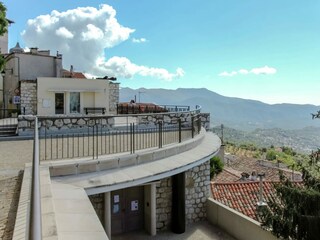 Holiday house Chateauneuf-Villevieille Environment 35