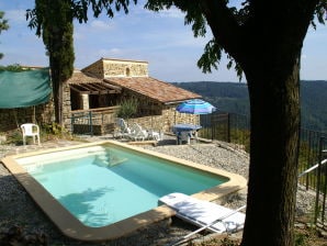 Maison de vacances Maison indépendante avec piscine privée et vue sublime dans l'Ardèche - Chassiers - image1