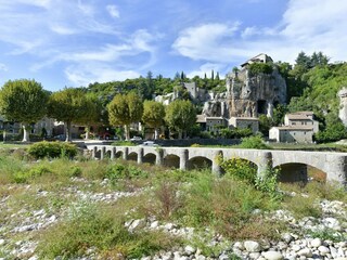 Holiday house Labeaume Environment 32