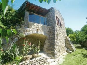 Maison de vacances sertie dans un écrin de verdure - Berrias et Casteljau - image1