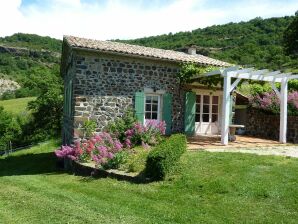 Mooi vakantiehuis in Saint-Pons - Saint Jean le Centenier - image1