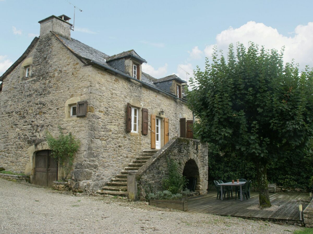 Ferienhaus Pierrefiche Außenaufnahme 1