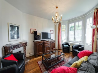 Villa Bayeux Features 24