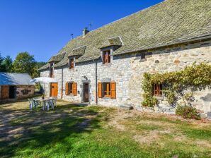 Maison de vacances confortable à Oradour avec jardin privé - Oradour - image1