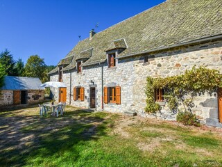 Casa per le vacanze Oradour Registrazione all'aperto 1