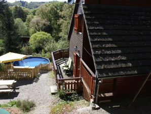 Holiday house Pretty chalet in Beaulieu with private pool - Beaulieu (Cantal) - image1