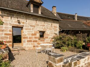 Vakantiehuis Comfortabel huisje met gebruik van zwembad op het glooiende Franse platteland. - Sint opgelost - image1