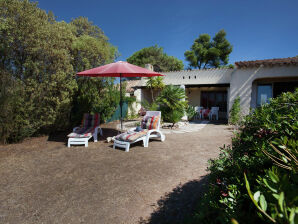 Vakantiehuis met heerlijk terras en tuin en dicht bij het strand. - Piana - image1