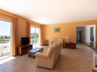 Villa Calcatoggio Features 13