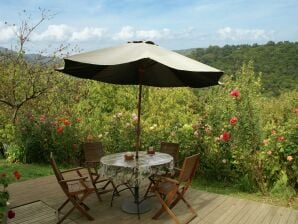 Haus am Flussufer in Folelli