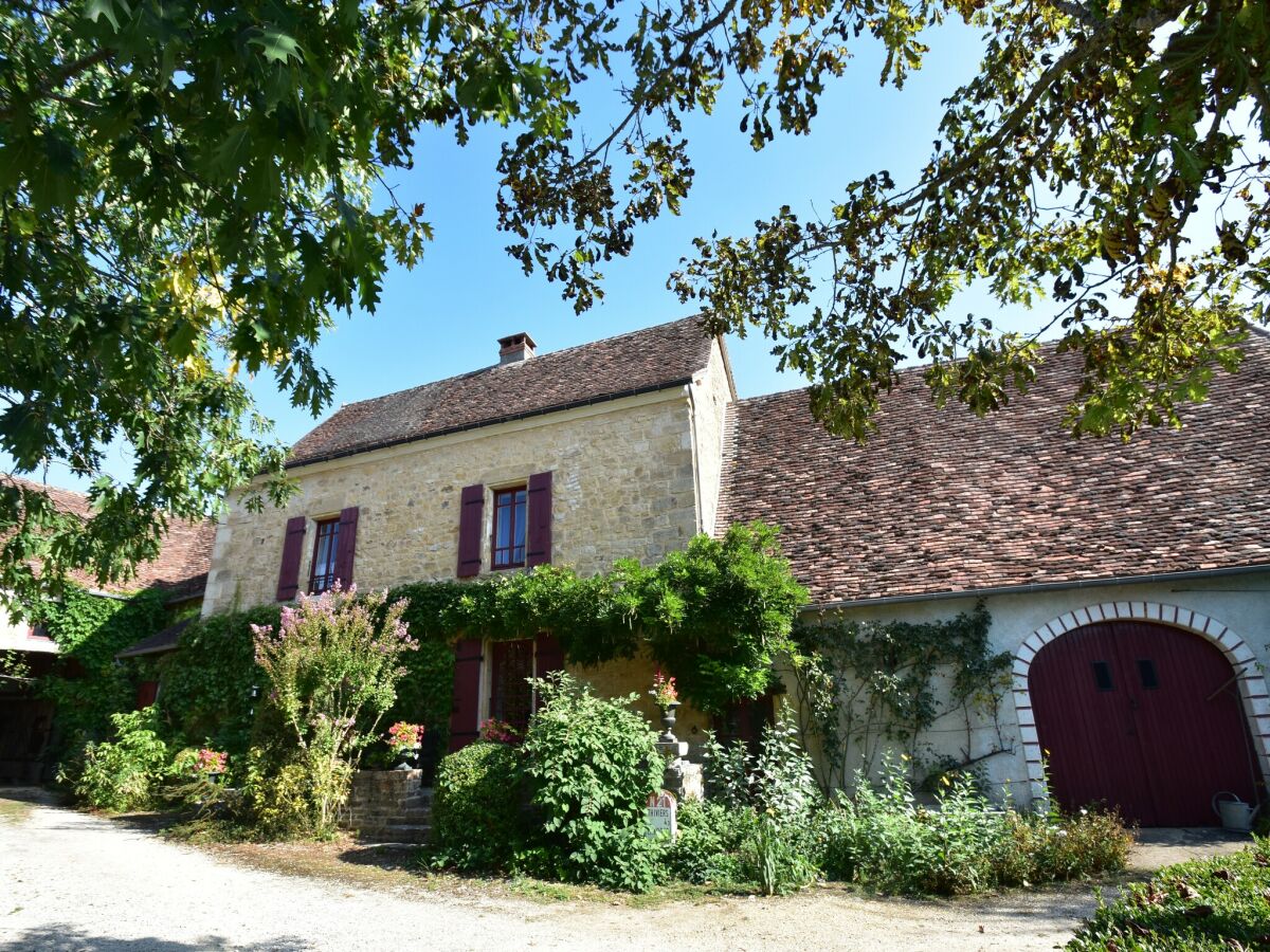 Ferienhaus Nanthiat Außenaufnahme 1