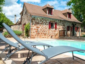 Schönes Ferienhaus mit Pool in Teillots - Coubjours - image1