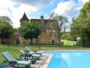 Holiday house Holiday Home in Besse with Swimming Pool - Villefranche-du-Périgord - image1