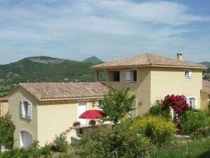 Appartement in Montbrun-Les-Bains met tuin - Montbrun-les-Bains - image1