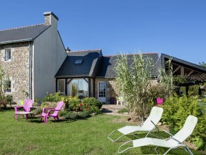 Vakantiehuis Ontspannende gîte met terras, bij Pont-Aven - Quimperlé - image1